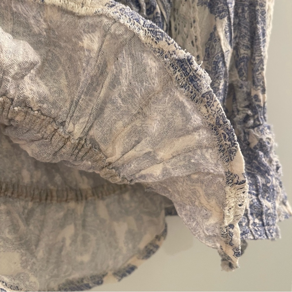 Olivaceous Blue & White Ruffled Smocked Paisley Cami - Picture 5 of 7